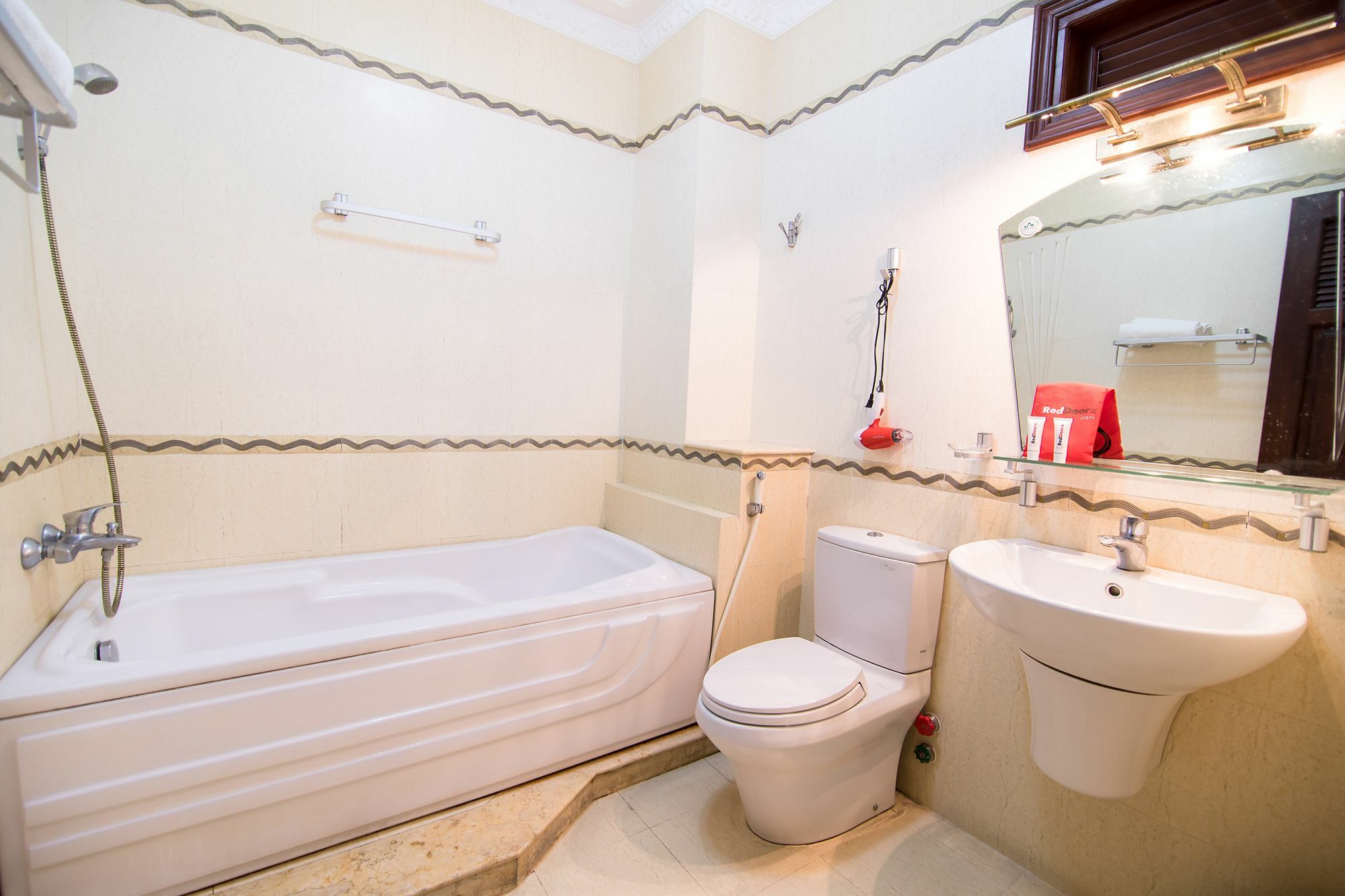 Reddoorz Near Pico Plaza Cong Hoa Hotel Ho Chi Minh-stad Buitenkant foto